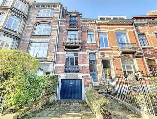                                         Maison ouvrière à vendre à Woluwe-Saint-Lambert, € 655.000
