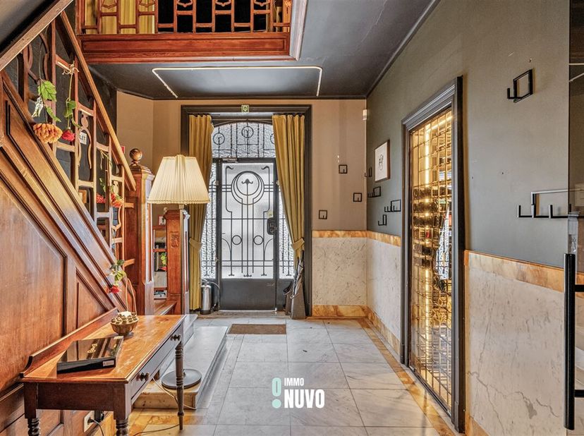 Statige woning met karakter in hartje Lede  17 are&lt;br /&gt;
Deze voormalige burgemeesterswoning straalt klasse en karakter uit, en ligt pal in het centru