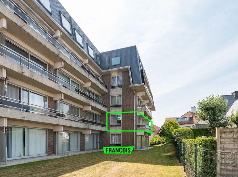 Gelegen op een steenworp van het strand en pal in de magnifieke Concessie, treffen we deze studio aan in residentie Lilyta. De studio bevindt zich op