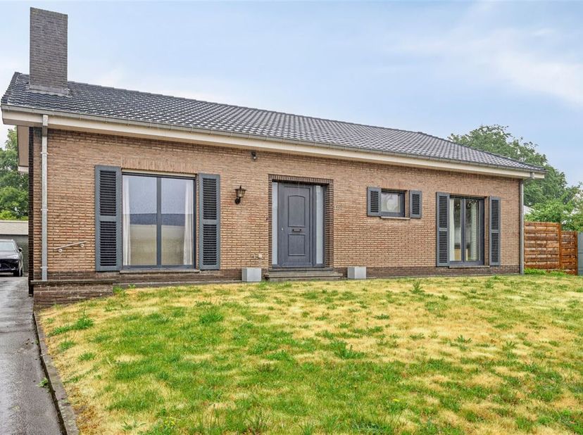 Rustig gelegen woning te Lovendegem.&lt;br /&gt;
Deze verzorgde en lichtrijke gezinswoning bevindt zich in een aangename buurt van Lovendegem. Ideaal voor w