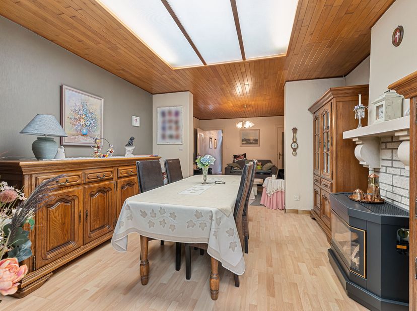 Te renoveren woning met tuin te koop in Bissegem!&lt;br /&gt;
Ben je op zoek naar een woning die je volledig naar eigen smaak kan renoveren? Dan is deze goe