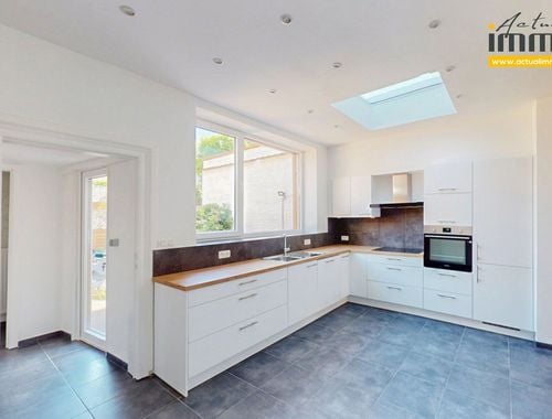                                         Maison à vendre à La Louvière, € 260.000
