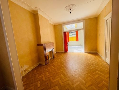                                         Maison bourgeoise à vendre à Brugge, € 275.000
