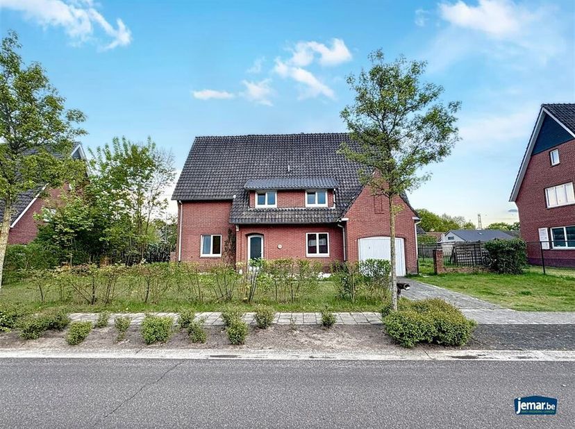 Te renoveren vrijstaande woning in Peer  vanaf €217.000&lt;br /&gt;
Ben je op zoek naar een betaalbare woning met tal van mogelijkheden? In de rustige woonw