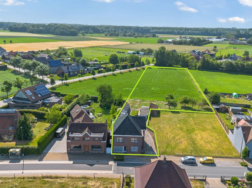 Wees welkom op de bezoekdag 21/06/2025  Contacteer Bruno voor een afspraak - 0495122064 of via bruno@cornelis-partners.be.&lt;br /&gt;
Deze halfopen woning
