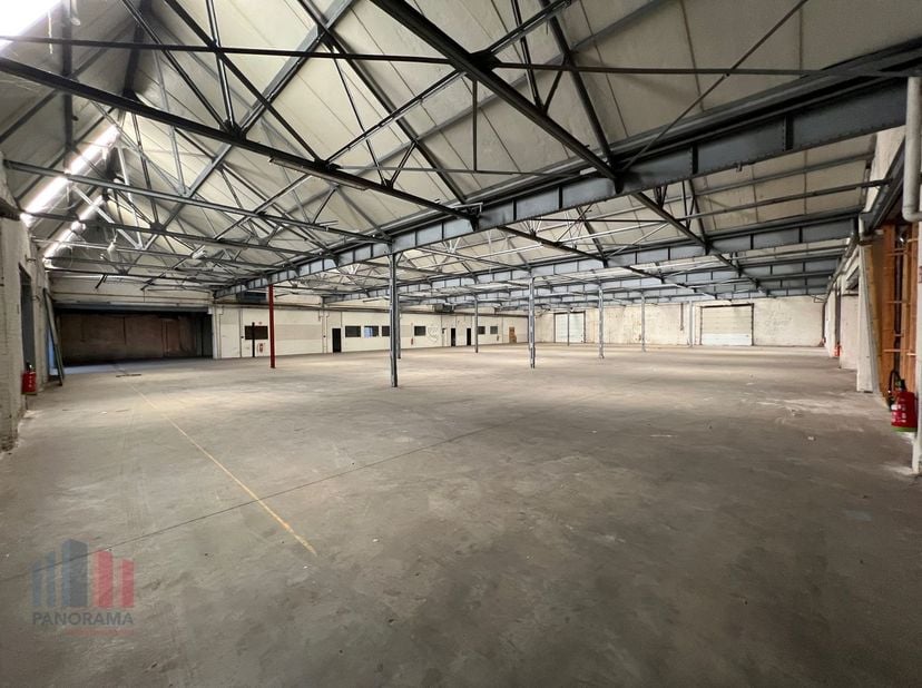 Bien professionnel à louer
                    à 9200 Dendermonde