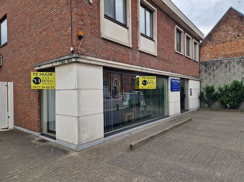 Bien professionnel à louer
                    à 9290 Berlare