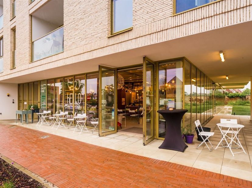 Uitstekende commerciële ruimte in het centrum van Steenokkerzeel&lt;br /&gt;
Bent u op zoek naar de perfecte locatie voor uw onderneming? Zoek niet verder!