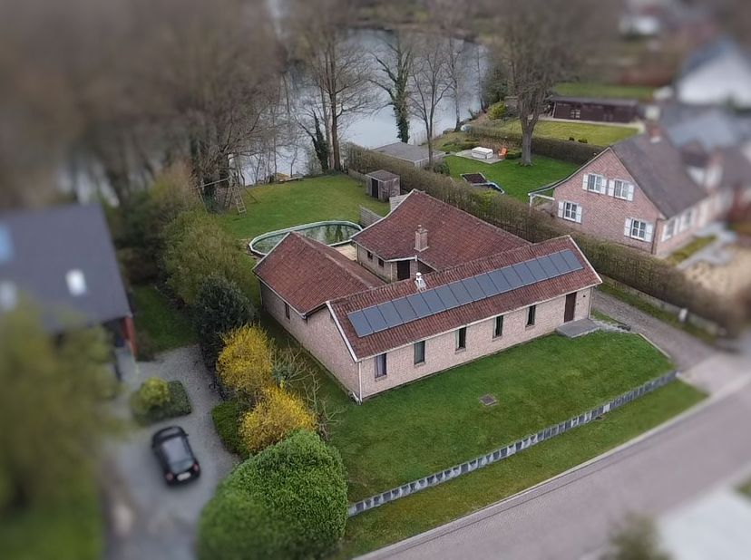 Unieke kans op A-lokatie in Sint-Katelijne-Waver&lt;br /&gt;
&lt;br /&gt;
Bent u op zoek naar een woning met karakter en eindeloze mogelijkheden om naar eigen sma
