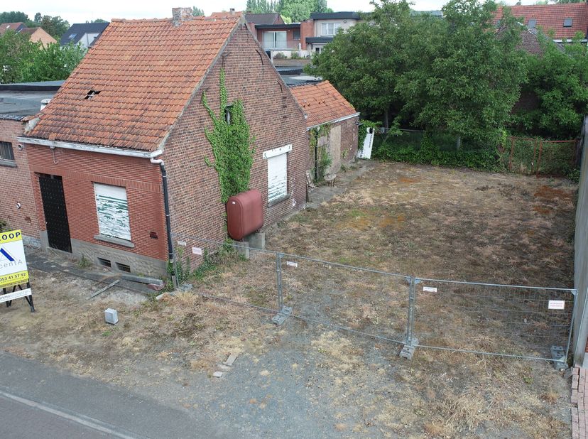 Terrain à vendre
                    à 1790 Teralfene