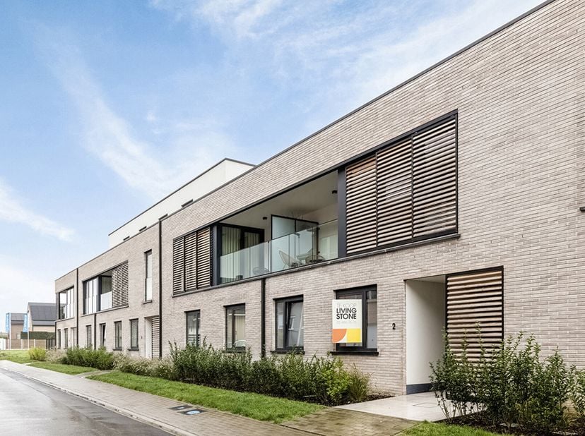 Zeer mooi nieuwbouw gelijkvloers appartement met 2 slaapkamers en groot terras (5,60m x 3,08m)&lt;br /&gt;
Rustig gelegen met alle faciliteiten in de nabijh