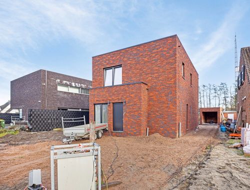                                         Maison à louer à Mol, € 1.600

