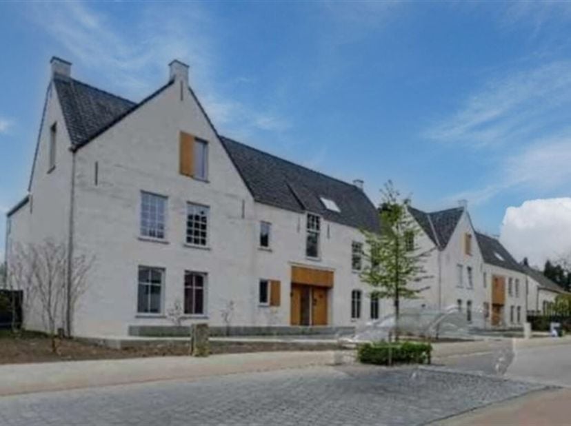 Appartement à louer
                    à 2222 Itegem