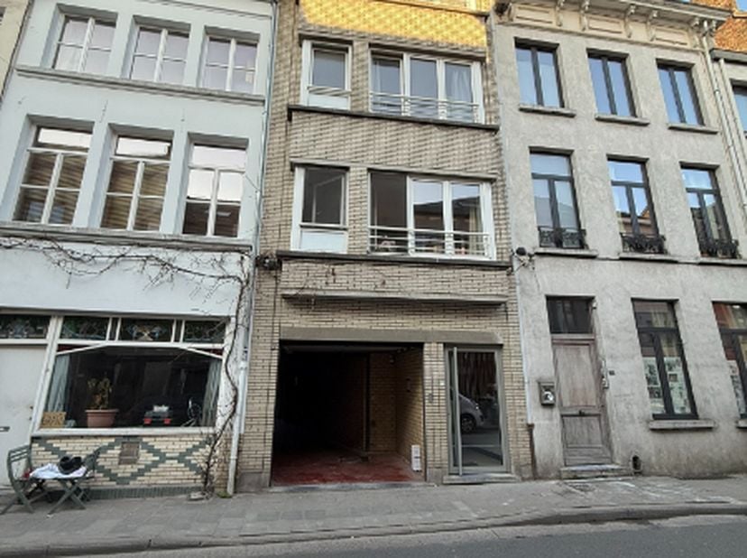 Garage à louer
                    à 9000 Gent