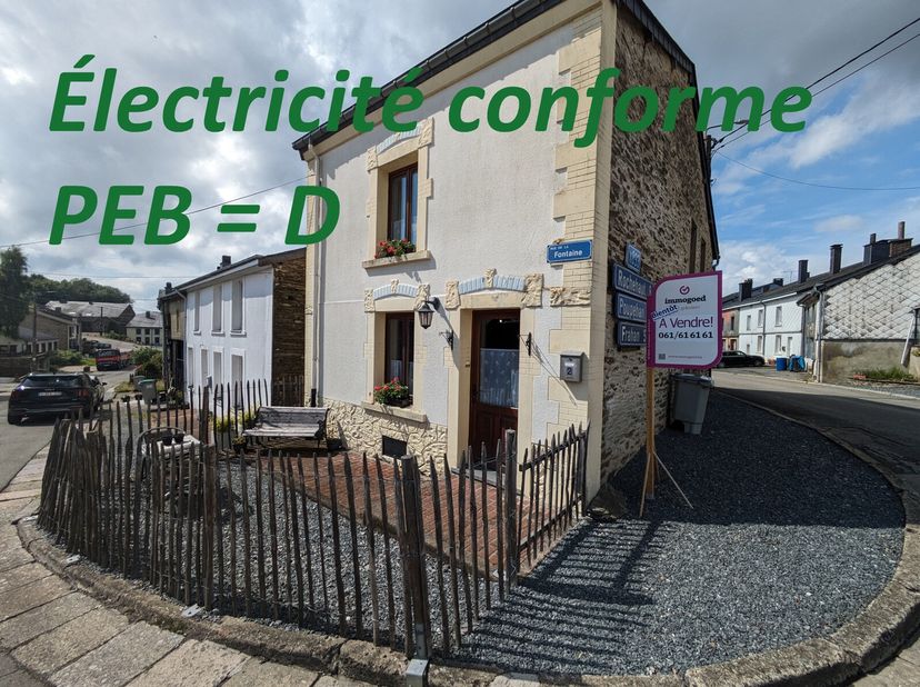 À Vendre au cur des Ardennes  Maison de village à Corbion&lt;br /&gt;
Découvrez cette charmante maison de village située dans le cadre idyllique de Corbion,
