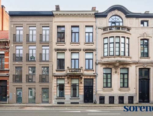                                         Uitzonderlijke woning te koop in Berchem, € 790.000
