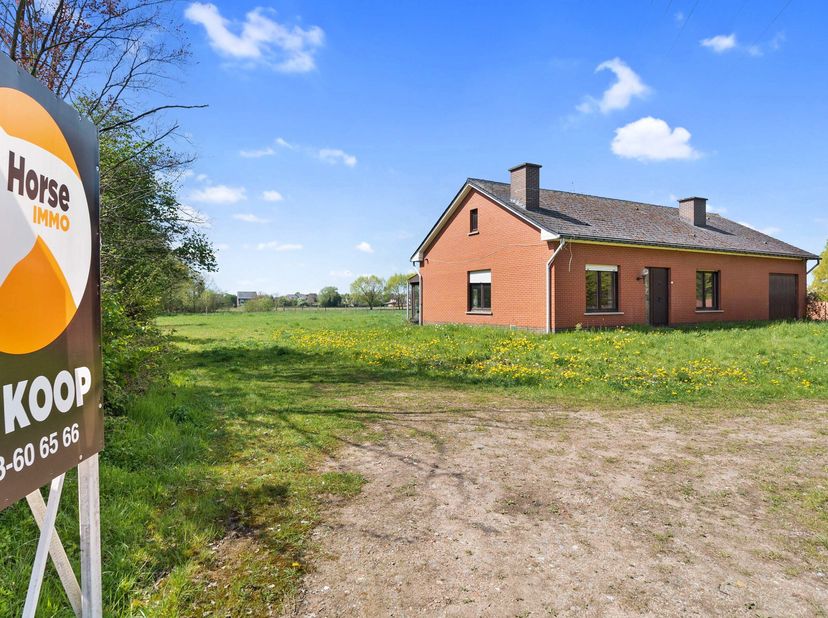 WILSELE - Achterin gelegen woning grenzend aan de Korte Holsbeeksesteenweg, een verbindingsweg tussen Rotselaar, Holsbeek en de E314.&lt;br /&gt;
De ideale