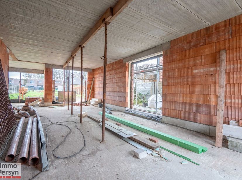 Ontdek deze casco woning, gelegen aan Bredestraat 49A in Averbode, een ideale kans om uw droomwoning te realiseren. Een casco woning betekent dat het