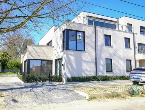                                         Appartement à louer à Bilzen, € 1.300
