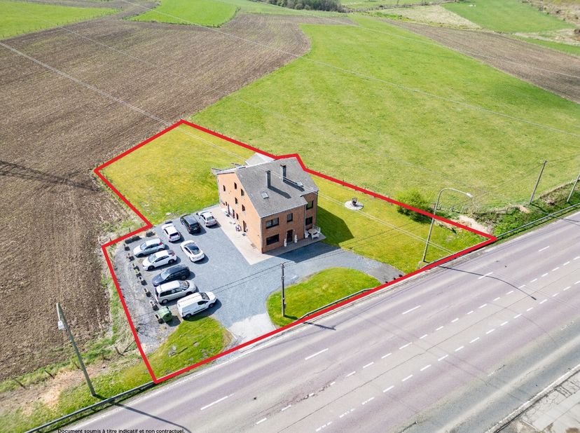 ERA B-LUX vous propose ce bâtiment de rapport à rafraîchir, situé à seulement 5 minutes de Bastogne. Ce bien se compose de 3 studios, 3 appartements e