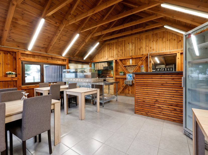 Ideaal gelegen handelszaak te koop in MONCEAU-SUR-SAMBRE&lt;br /&gt;
Agentschapreferentie: V6031-1664 B&lt;br /&gt;
Virtuele rondleiding: https://envisite.net/vto