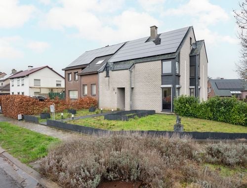                                         Maison à vendre à Riemst, € 329.000
