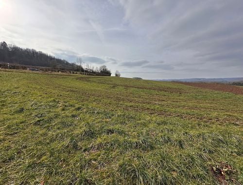                                         Terrain à bâtir à vendre à Ferrières, € 79.000
