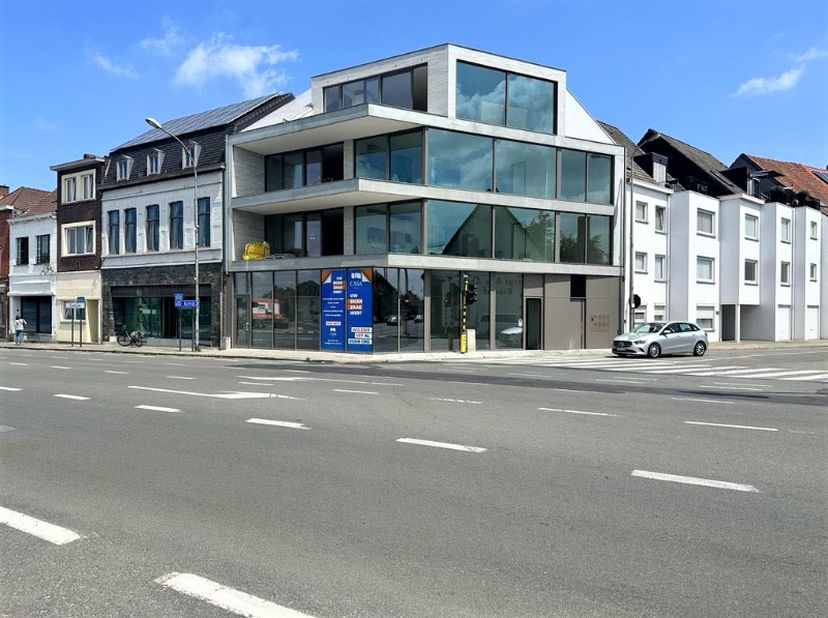 Residentie White Corner in Ingelmunster is een statig nieuwbouwproject met oog voor uitstraling, klasse en comfort.&lt;br /&gt;
Gelegen dichtbij de stations