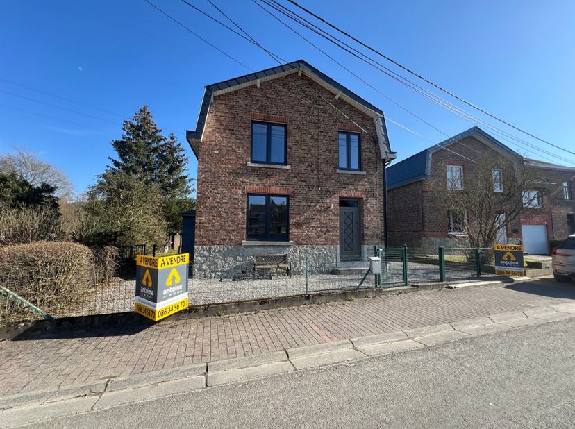 - OPTION - Barvaux (Durbuy) : Maison 3 chambres implantée sur une jolie parcelle de 610 m².&lt;br /&gt;
Cette maison 4 façades, rénovée récemment, est situé