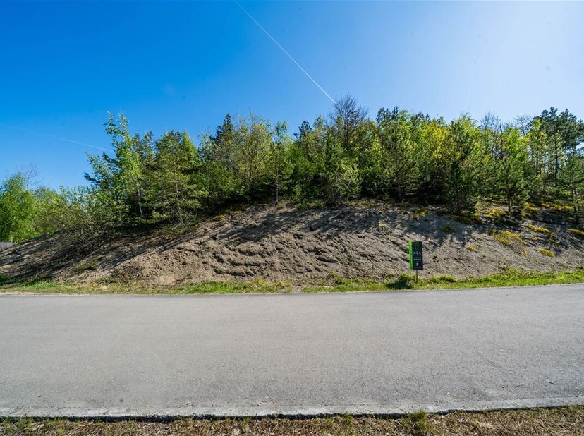 MCA Immobilier stelt u deze twee mooie bouwgronden voor, gelegen in Barvaux met een open uitzicht op een groene en natuurlijke omgeving.&lt;br /&gt;
De perc