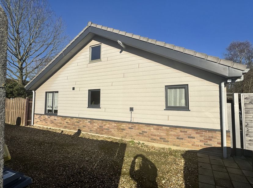 Rustig gelegen vakantiewoning op een perceel van bijna 5 are!&lt;br /&gt;
Deze vakantiewoning bevindt zich in een vredige, bosrijke omgeving en biedt volop