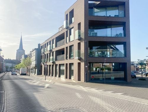                                         Rez-de-chaussée commercial à vendre à Diepenbeek, € 650.000
