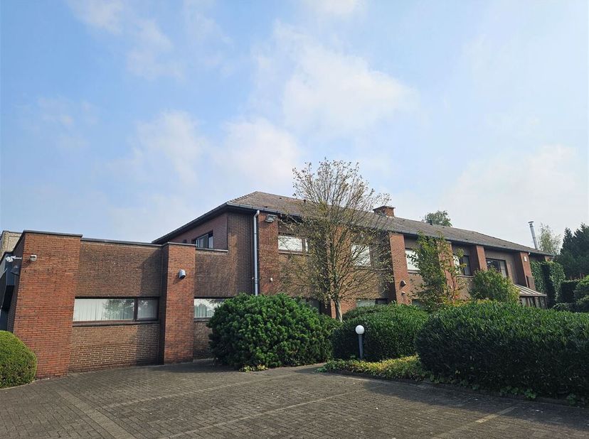 Bien professionnel à vendre
                    à 3690 Zutendaal