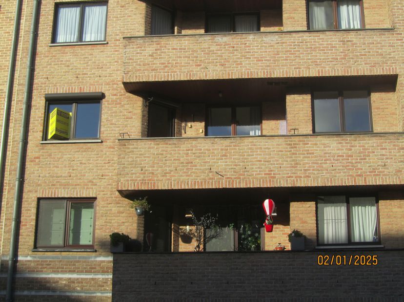 Appartement is gelegen in wijk Kesseldal te Kessel-lo op 10 min centrum Leuven stad en nabij oprit E314. Het app is gelegen langs de Kesseldallaan 95/