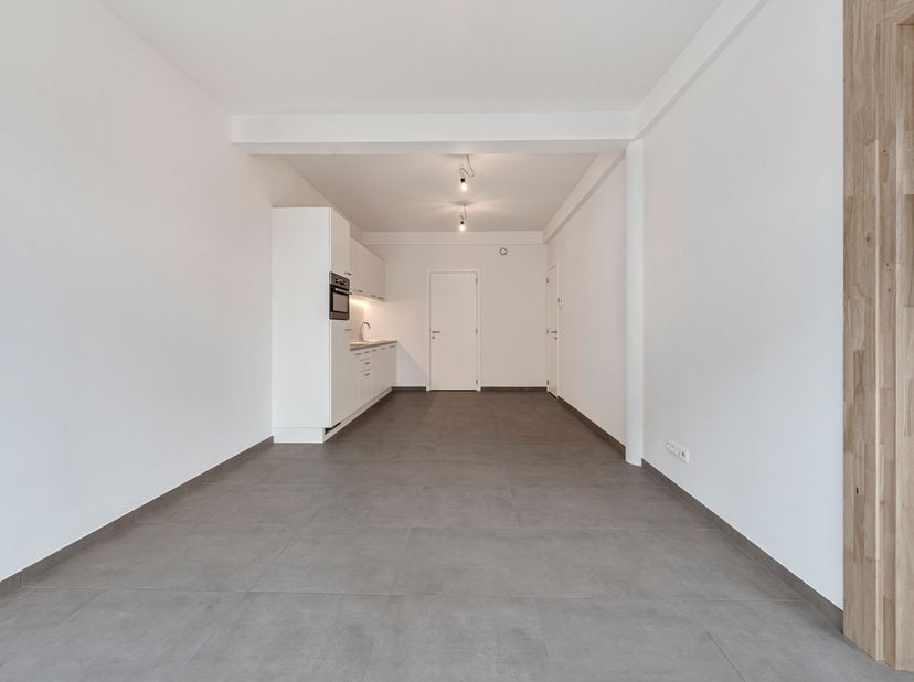 Een gezellige en modern afgewerkt appartement, gelegen op een toplocatie in het centrum van Kortrijk!&lt;br /&gt;
Gelegen op de eerste verdieping, vlot bere