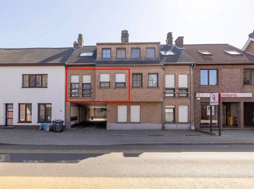 Instapklaar 2 slpk. appartement met terras in Lille &lt;br /&gt;
Ligging: Gelegen te centrum Lille met alle faciliteiten (winkels, scholen, openbaar vervoer