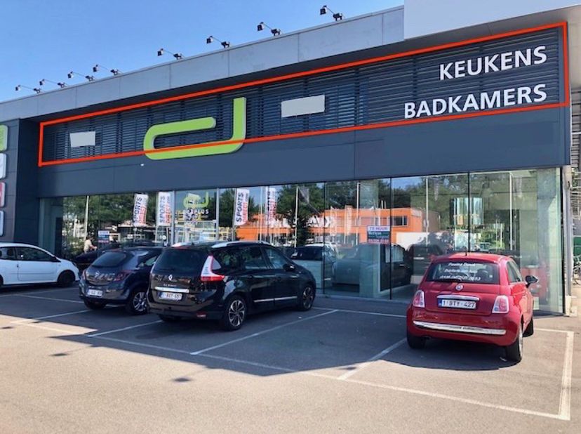 Bien professionnel à louer
                    à 2900 Schoten