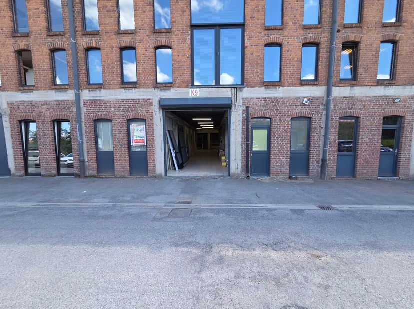 Bien professionnel à louer
                    à 8500 Kortrijk