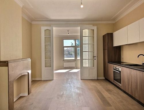                                         Appartement à louer à Uccle, € 1.250
