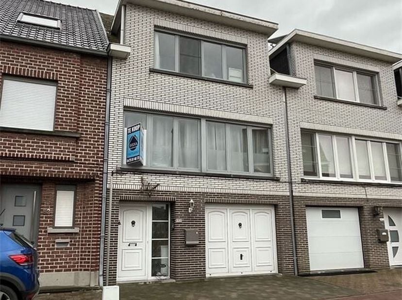 !!!VERKOCHT!!!&lt;br /&gt;
RUSTIG GELEGEN BEL-ETAGE MET GUNSTG EPC&lt;br /&gt;
Richtprijs: € 265.000&lt;br /&gt;
Deze bel-etagewoning is gelegen in een rustige buurt in