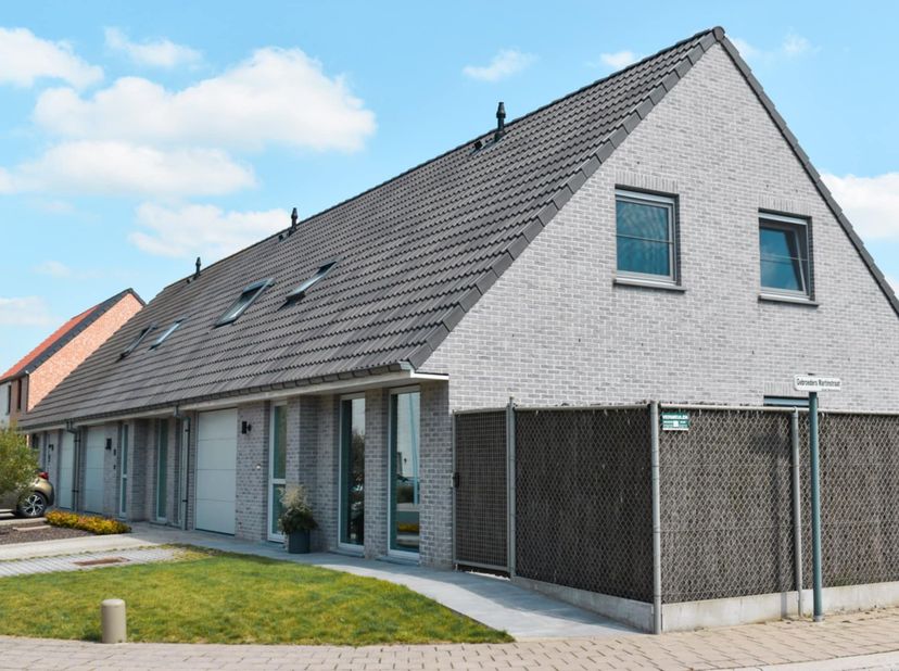 Deze HOB van 2019 combineert de voordelen van nieuwbouw met ruimte.&lt;br /&gt;
&lt;br /&gt;
Duurzame energiezuinige technieken vertalen zich in EPC-score A (e-pe