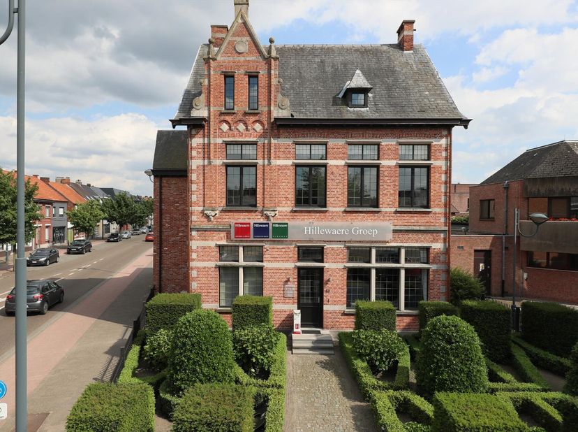 Bien professionnel à louer
                    à 2360 Oud-Turnhout