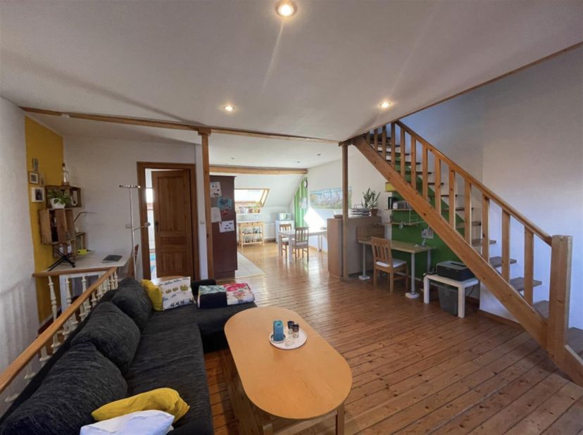 WOLUWE-SAINT-LAMBERT/MONTGOMERY - Appartement/Duplex d&#039;une chambre, cuisine équipée avec réfrigérateur, congélateur, lave-vaisselle, combiné four-micr