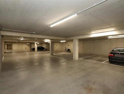                                         Place de stationnement à vendre à Hoeselt, € 15.000
