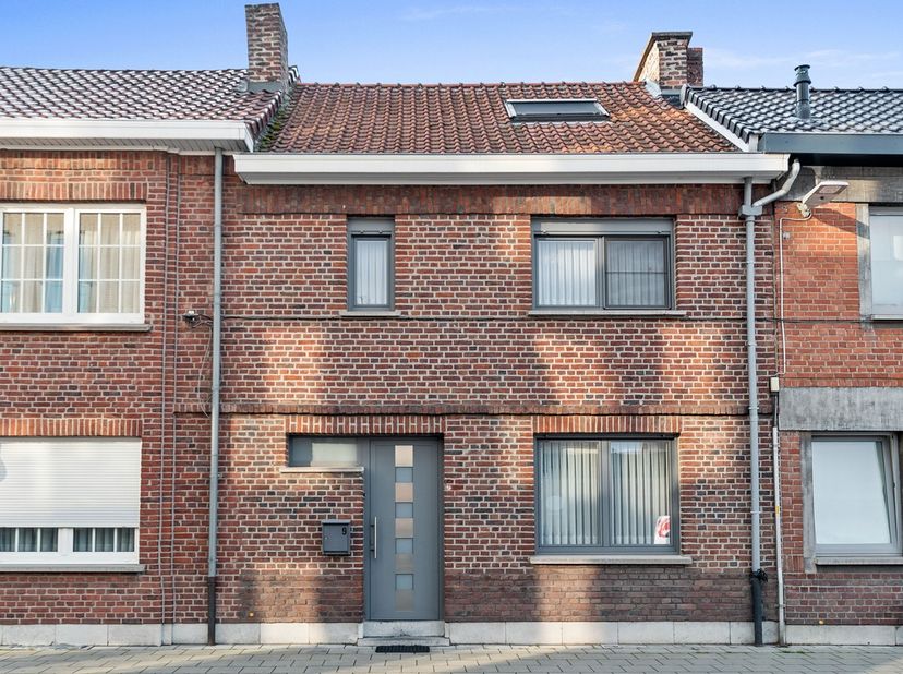 Zeer verzorgde stadswoning met 3 slaapkamers gelegen in het centrum van Sint-Truiden.&lt;br /&gt;
&lt;br /&gt;
Deze woning is gelegen op 5 minuten van de Grote Ma