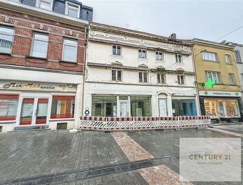                                         Commercieel Gebouw te koop in Braine-l'Alleud, € 260.000
