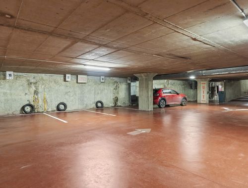                                        Place de stationnement à vendre à Sint-Niklaas, € 19.000
