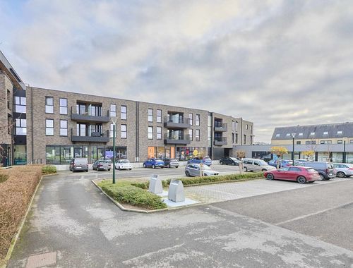                                         Handelsgelijkvloers te koop in Bocholt, € 340.500
