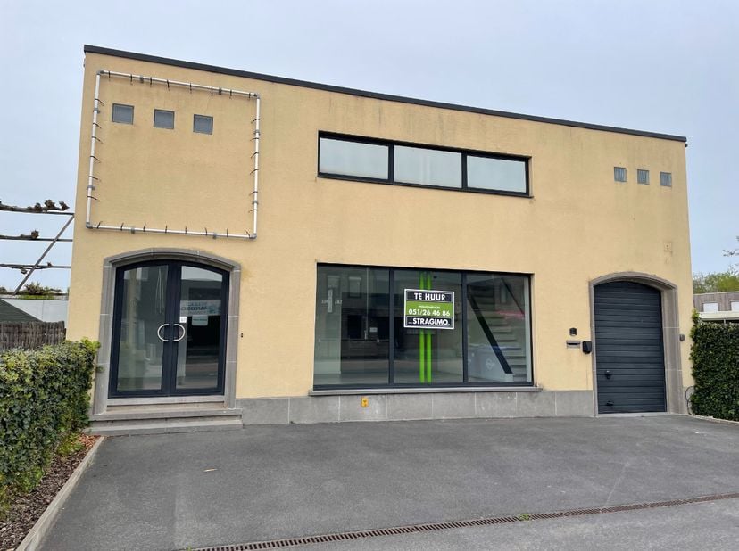 Bien professionnel à louer
                    à 8870 Izegem