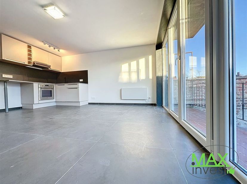 Appartement 1 chambre avec jardin idéalement situé à Luingne. &lt;br /&gt;
Rénové récemment, appartement situé au 1er étage d&#039;une résidence de 2 appartement
